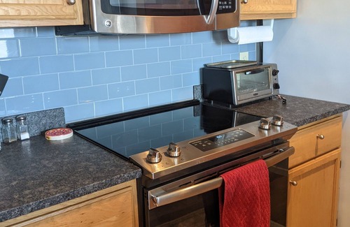 Warren Condo | Snowcreek Condo - SKI ON/SKI OFF Sugarbush Ski Resort