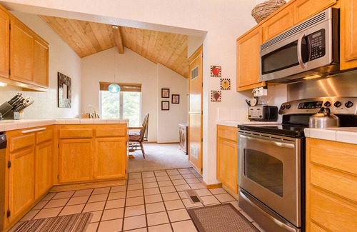 Mammoth Lakes Condo | Snowcreek Resort Vacation Rental #644