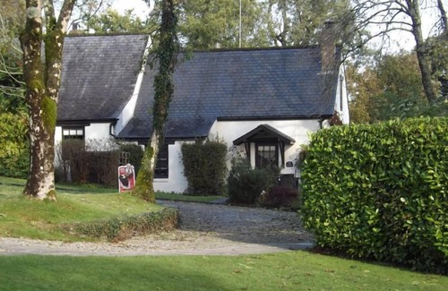 Boncath Cottage | Snowdrop Cottage - cosy and quaint with fabulous shared leisure facilities