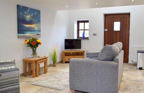 Cardigan House | Snowdrop Cottage - Uk12987