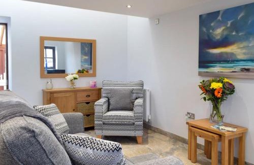 Cardigan House | Snowdrop Cottage - Uk12987