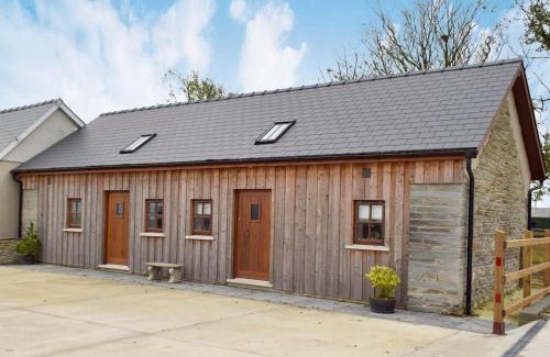 Cardigan House | Snowdrop Cottage - Uk12987
