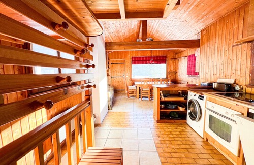 Montroc Ski Chalet | Snowflake cottage with garden