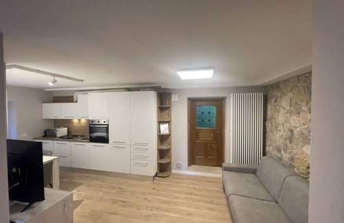Alleghe House | SnowLake Suite & Apartments