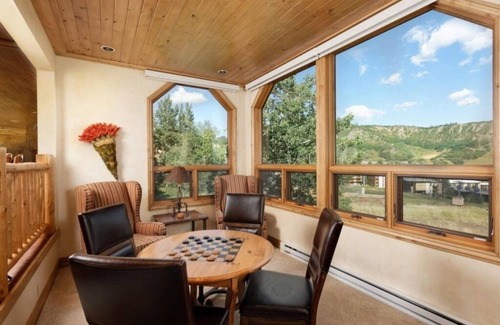 Snowmass Village Condo | Snowmass CO | Woodrun V Residences | 4 Bedroom
