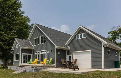 Curtis House | Snowmobile South Manistique Lake Lakeside Luxury
