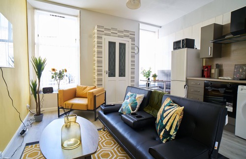 Lanark House | Snug 1 bedroom apartment