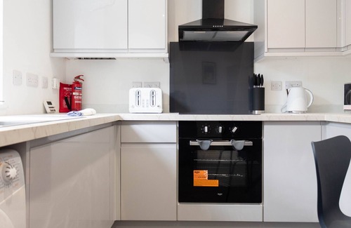 Tillicoultry House | Snug Modern Home in Tillicoultry