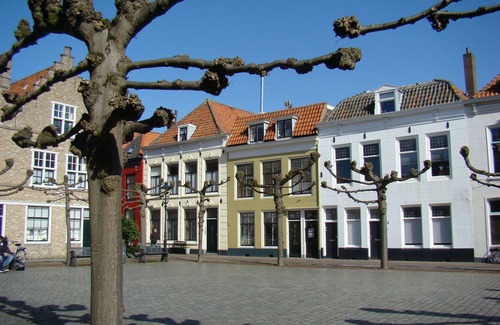 Vlissingen Apartment | So much more like a bed and breakfast!