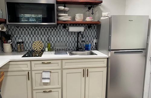 Winter Haven Apartment | Soak up the charm of this cozy, recently remodel studio.