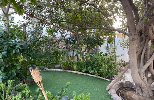 Abu Dhabi House | SOCIALIZED, ROMANTIC, 20 MINUTES TO ABU DHABI INT AIR PORT, 3MIN TO GROCERY/REST