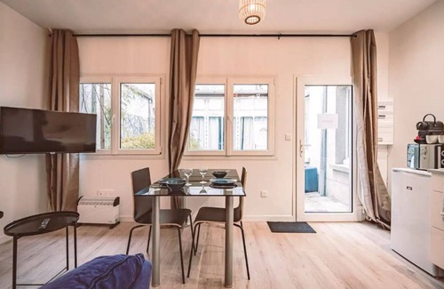 Courlancy Apartment | SOCOTRA - Downtown Apartment