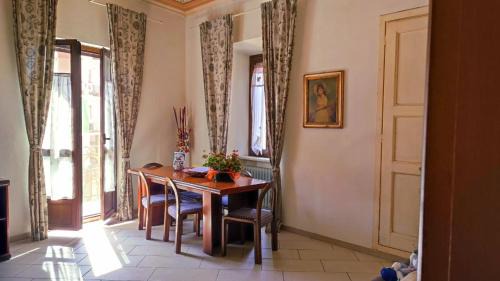 Moncalvo Apartment | Soffitto Dipinto