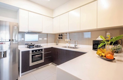 Colombo 02 Apartment | Sofia's Luxury Apartment , Cinnamon Life Suites. Boutique style, Sea Views, Pool