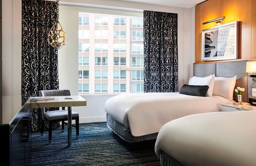 Rush and Division Hotel | Sofitel Chicago Magnificent Mile