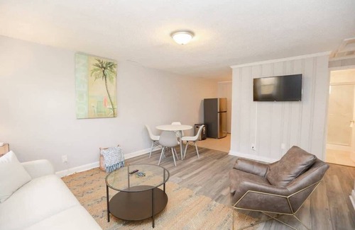 Willoughby Spit Apartment | Sojourns Spit 2 BR Beach Shack 1278WOV#2