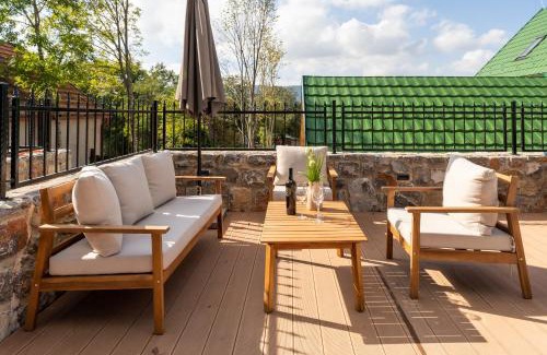 Municipality of Gracac Villa | SOKOL - Falcon's nest villa