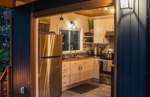Beaver Cabin | Sol Duc Serenity - River Front- Hot Tub - Olympic National Park