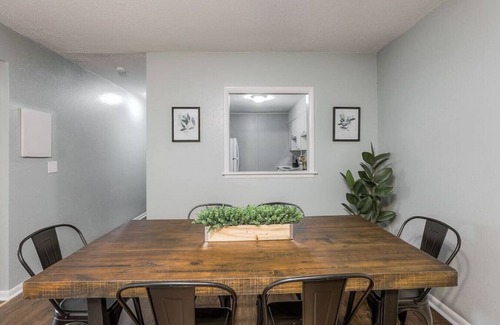 Overland Park Apartment | Solace: 2 bed/1 bath