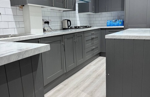 Burslem House | Sole Diamond Home. 3 bedroom, 5sleeps, 1 king, 1 double and 1 single size.