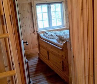 Kroderen Ski Chalet | Solehøgda 71. Unik tømmerhytte som er håndlaget