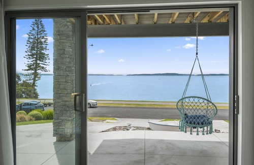 Maraetai Cottage | Soleil on Omana - Omana Beach Holiday Home