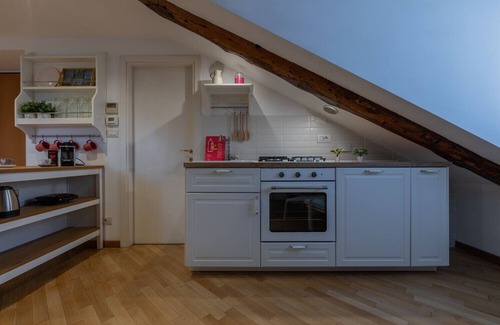 Historic Centre Apartment | Solferino Home by Wonderful Italy