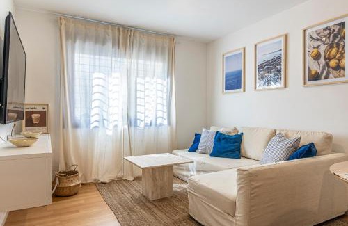 Las Acacias Apartment | SOLIS MARE APARTMENTS - Pedregalejo Beach