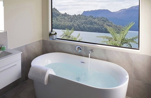 Lake Tarawera Cabin | Solitaire Lodge