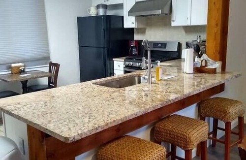 Woods Bay House | Solitude by Flathead Lake - two minutes from the beach