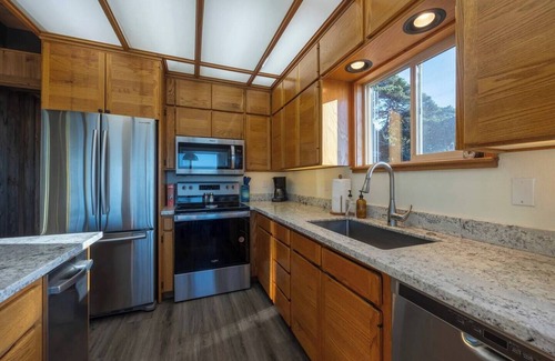 Seal Rock House | Solitude