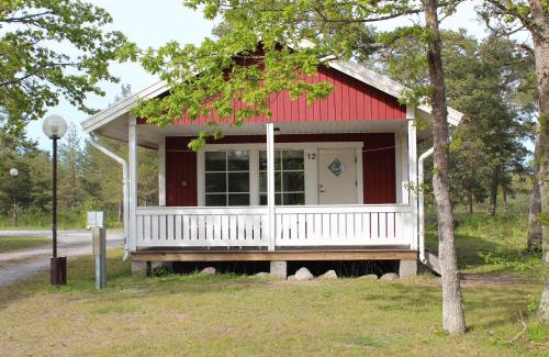 Byxelkrok Resort | Solvändans Stugby