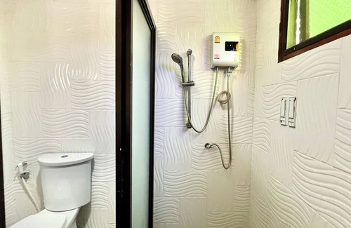 Tha Wang Thong Hotel | Songsak Phayao