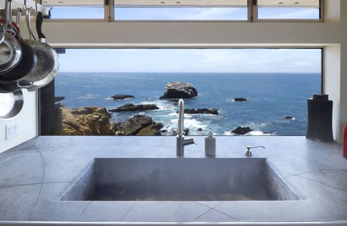 Jenner House | Sonoma Coast~Spectacular Ocean Front Views~Timber Cove