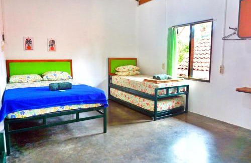 Wirobrajan House | Sonosewu Guesthouse Syariah