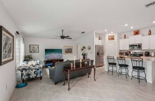 Port Charlotte House | Soothing 3-bedroom 2 bath pet friendly house