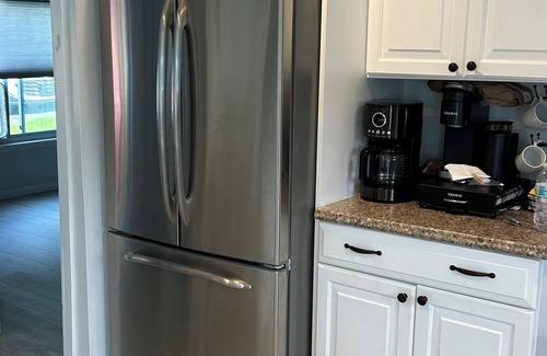 Deer River Cottage | Soothing cottage with WiFi on beautiful Pleasant Lake in charming Carthage