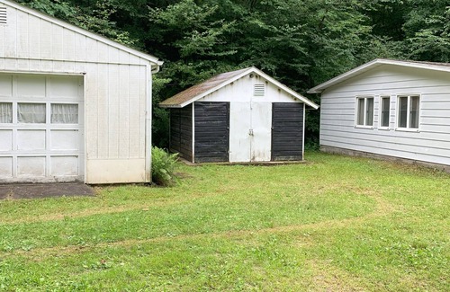 Bodines House | Soothing house with AC just north of Williamsport - 2 bedrooms
