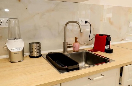 Blagoevgrad Apartment | Sophie Studio - Top center, Cozy & Work-Friendly near AUBG, Free streaming