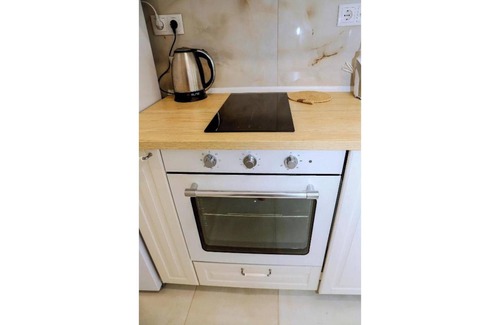 Blagoevgrad Apartment | Sophie Studio - Top center, Cozy & Work-Friendly near AUBG, Free streaming