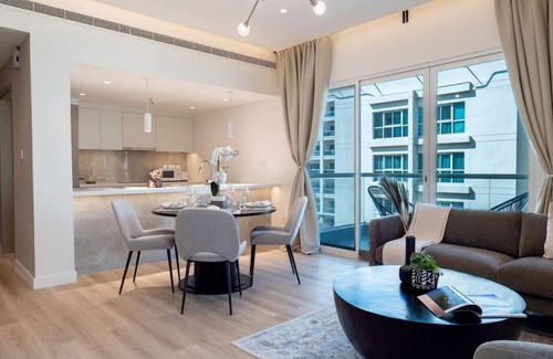 The Greens Apartment | Sophisticated & Classy - 1Bhk - The Greens