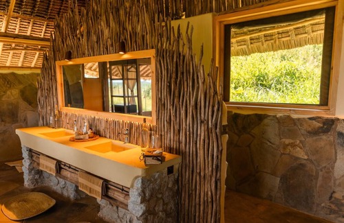 Murka Hotel | Soroi Cheetah Tented Camp