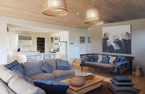 Sorrento House | SORRENTO TENNIS RETREAT - 4BR and tennis court, just 5min walk to Sorrento strip
