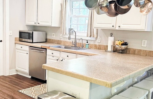 Emerald Isle House | Soul Care Cottage: 2BR/2BA Oasis w/Outdoor Kitchen & Boho Vibes