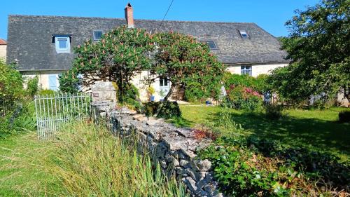 Sarrazac Bed & Breakfast | Sous la glycine