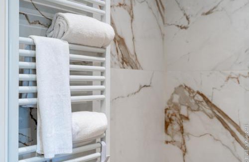 Baisy-Thy Bed & Breakfast | Sous la Houlette, Suites, Piscine intérieure et Sauna