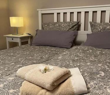 Mundelheim Apartment | Souterrain-Apartment mit privater Sauna (inkl.)