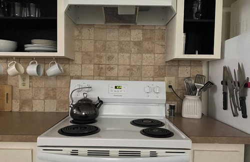 Austin Condo | South ATX . Sweet Stay with Pool