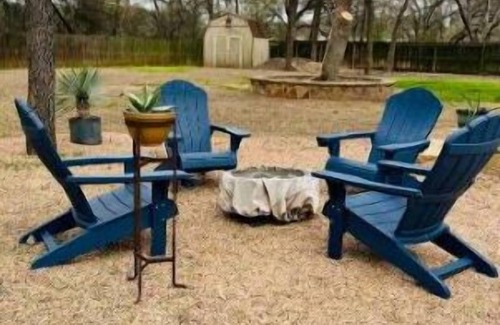 San Leanna Park House | South Austin gem - Kickback and relax!