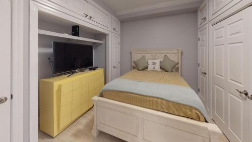 Seven Mile Beach Apartment | South Bay Beach Club #16 - 4 Bedroom 4 Bathroom Unit
